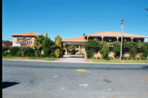 Grand Manor Motor Inn - Darwin Holiday 0