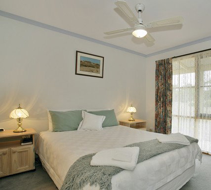 Summerfield Studio Apartments - Darwin Holiday 2