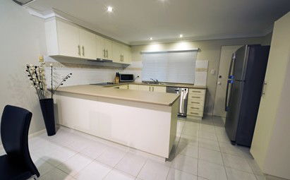 Costa Royale Beachfront Apartments - Darwin Holiday 3