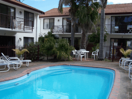 Peninsular Apartments - Darwin Holiday