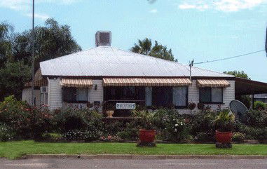 Injune Motel - Darwin Holiday 1