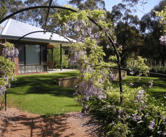 Catton Hall Country Homestead - Darwin Holiday