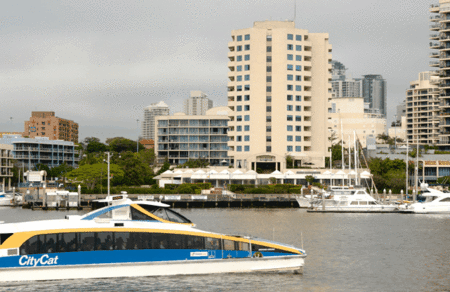 Central Dockside Apartments - Darwin Holiday 3