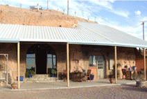 The Underground Motel - Darwin Holiday