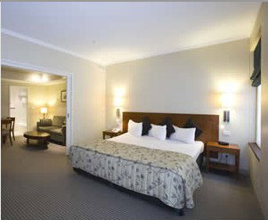 Batman's Hill On Collins - Darwin Holiday 0