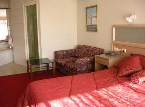 Peninsula Motor Inn And Tyabb Fly Inn - Darwin Holiday 3