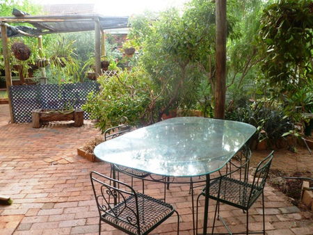 Hillside Country Retreat  - Darwin Holiday 4