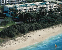 Camargue Beachfront Apartments - Darwin Holiday 5