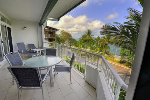Costa Royale Beachfront Apartments - Darwin Holiday 4