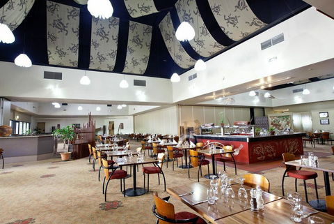 Mercure Kakadu Crocodile Hotel - Darwin Holiday 4