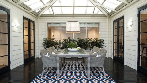 The Summer House - Darwin Holiday 2