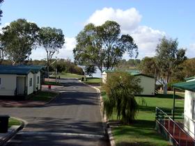 Mannum Caravan Park Cabins - Darwin Holiday 0