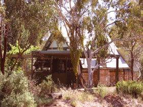 Mount Remarkable Cottage - Darwin Holiday 0