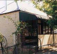 Wild Olive Cottage - Darwin Holiday