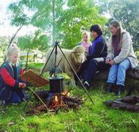 Sleepy Hollow Farm Cottage - Darwin Holiday