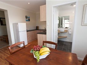 Bay 10 Accommodation - Darwin Holiday 0