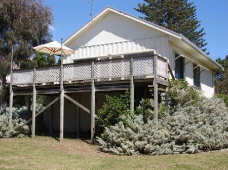 Robe Lifestyle Properties - Darwin Holiday 1