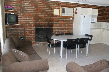 Roonka Riverfront Cottages - Darwin Holiday 4