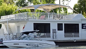 Moving Waters Self Contained Moored Houseboat - Darwin Holiday 1