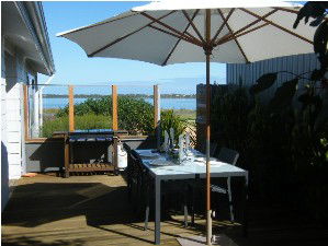 Coorong Waterfront Retreat - Darwin Holiday 4
