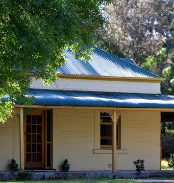 Clare Cottage On Wendouree - Darwin Holiday 1