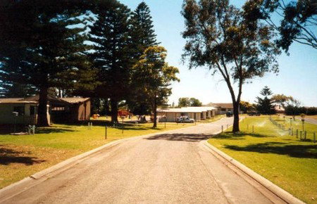 Victor Harbor Beachfront Holiday Park - Darwin Holiday 1