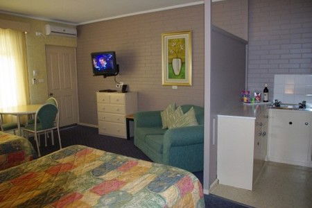 Lake View Apartments - Darwin Holiday 1
