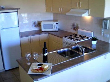 Lake View Apartments - Darwin Holiday 5