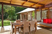 Barefoot On Tallow's - Darwin Holiday 3