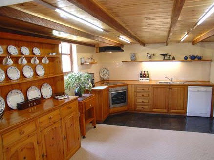 The Old Oak Bed And Breakfast - The Barn - Darwin Holiday 1