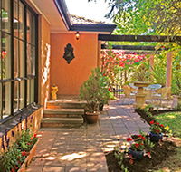Adelaide Hills Retreats - Villa Lemoni - Darwin Holiday