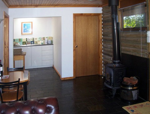 McLaren Ridge 1 - McLaren Ridge Log Cabins - Darwin Holiday 2