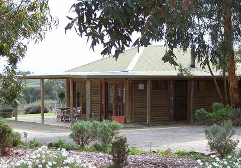 McLaren Ridge 1 - McLaren Ridge Log Cabins - Darwin Holiday 5