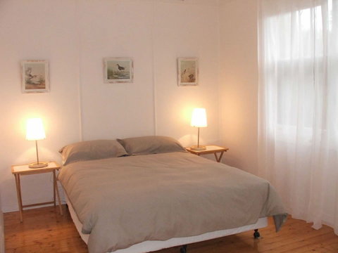 The Cheeky Wren - Darwin Holiday 0