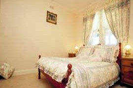 Little Undermount - Darwin Holiday 0