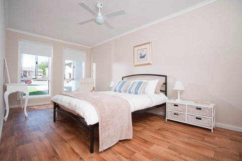 Coast & Vines @ Moana Beach - Darwin Holiday 5