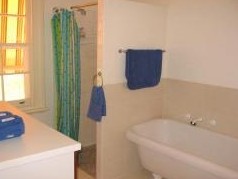 Red Brick Sea Retreat - Darwin Holiday 2