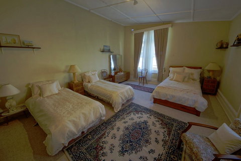 Myras Moonta Retreat - Darwin Holiday 1