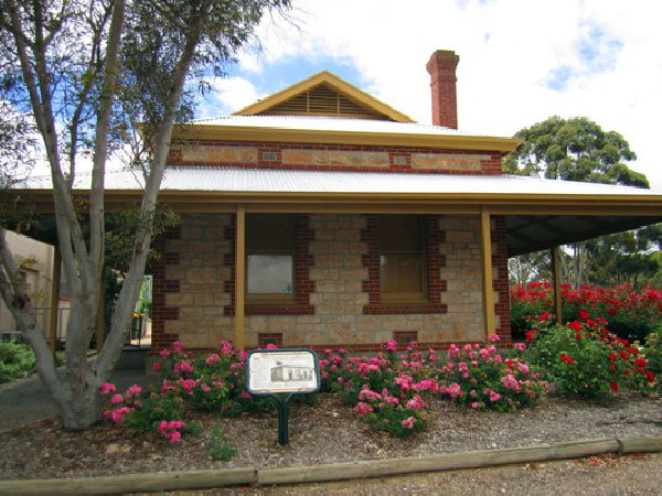 Maitland SA Darwin Holiday
