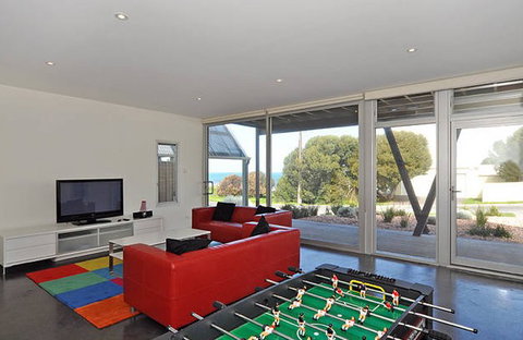 Seagulls At Hayborough - Darwin Holiday 4