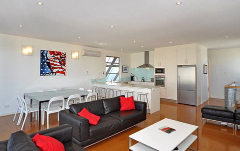 Seagulls At Hayborough - Darwin Holiday 6