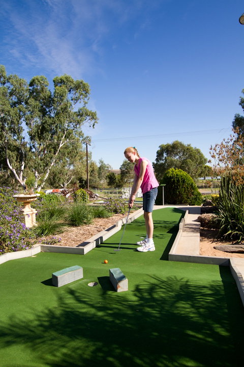 Avoca Dell Caravan Park - Darwin Holiday 2