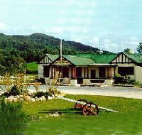 Pub in the Paddock - Darwin Holiday
