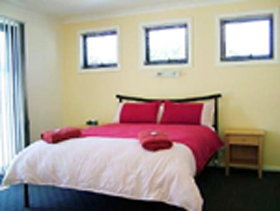 Waves Edge On Freycinet - Darwin Holiday 0