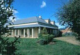 Strathmore Colonial Accommodation - Darwin Holiday 0