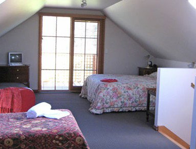 Amble Inn Cottage - Darwin Holiday 4