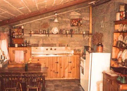 Colonial Cottages Of Ross - Historic Hudson Cottage - Darwin Holiday 4