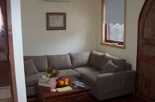 Cape Cottage - Sisters Beach Accommodation - Darwin Holiday 3