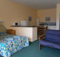 Penguin Holiday Apartments - Darwin Holiday