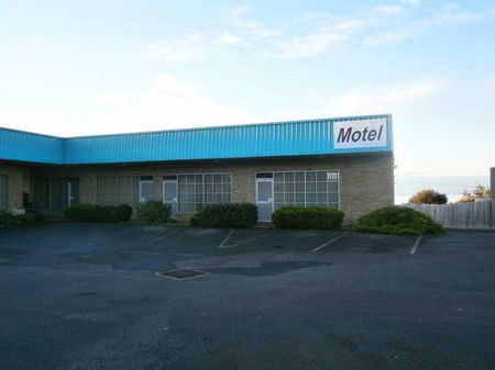 Penguin Holiday Apartments - Darwin Holiday 3